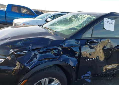 2020 Chevrolet Blazer Fwd 2Lt from USA, damaged, VIN 3GNKBCRS4LS614384